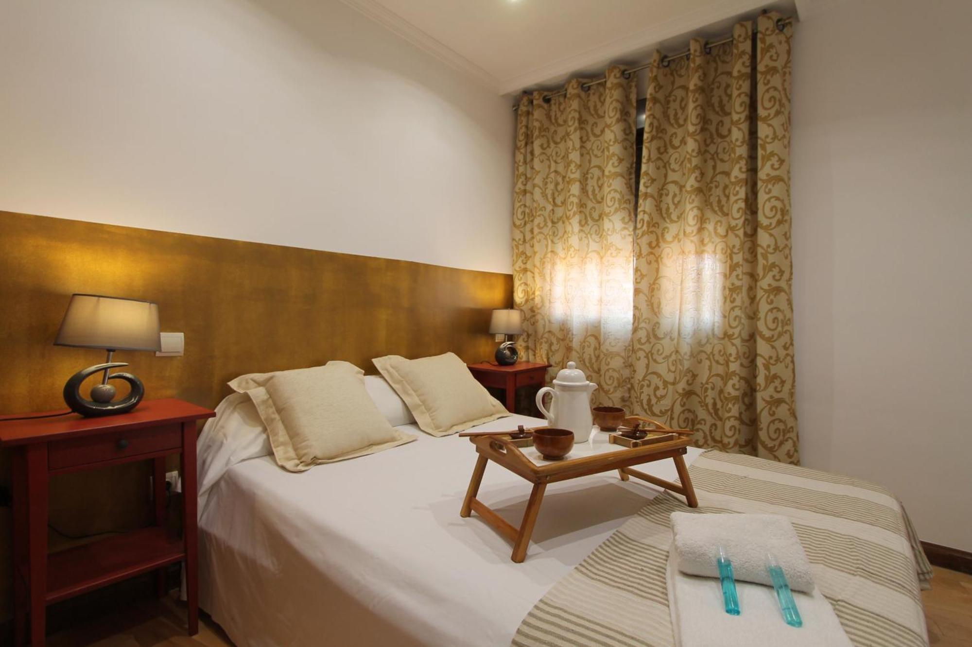 מדריד Apartamentos Adelfas מראה חיצוני תמונה