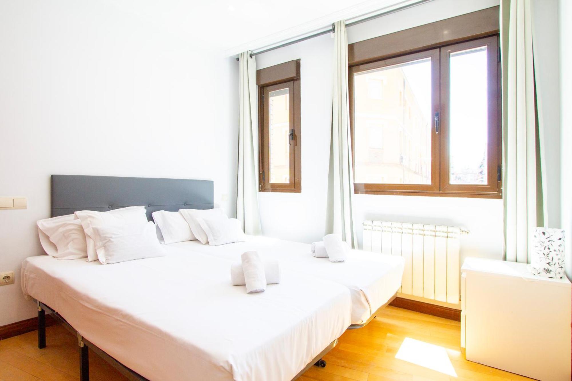 מדריד Apartamentos Adelfas מראה חיצוני תמונה
