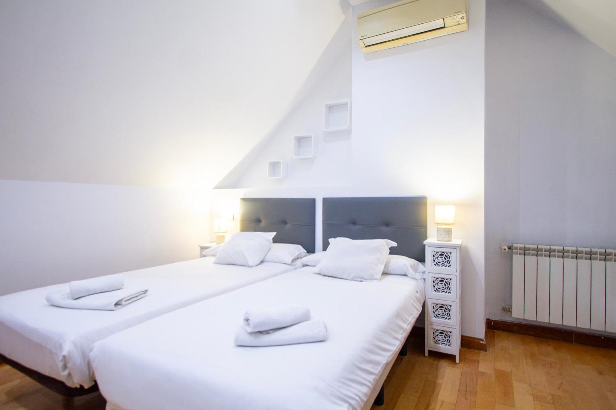 מדריד Apartamentos Adelfas מראה חיצוני תמונה