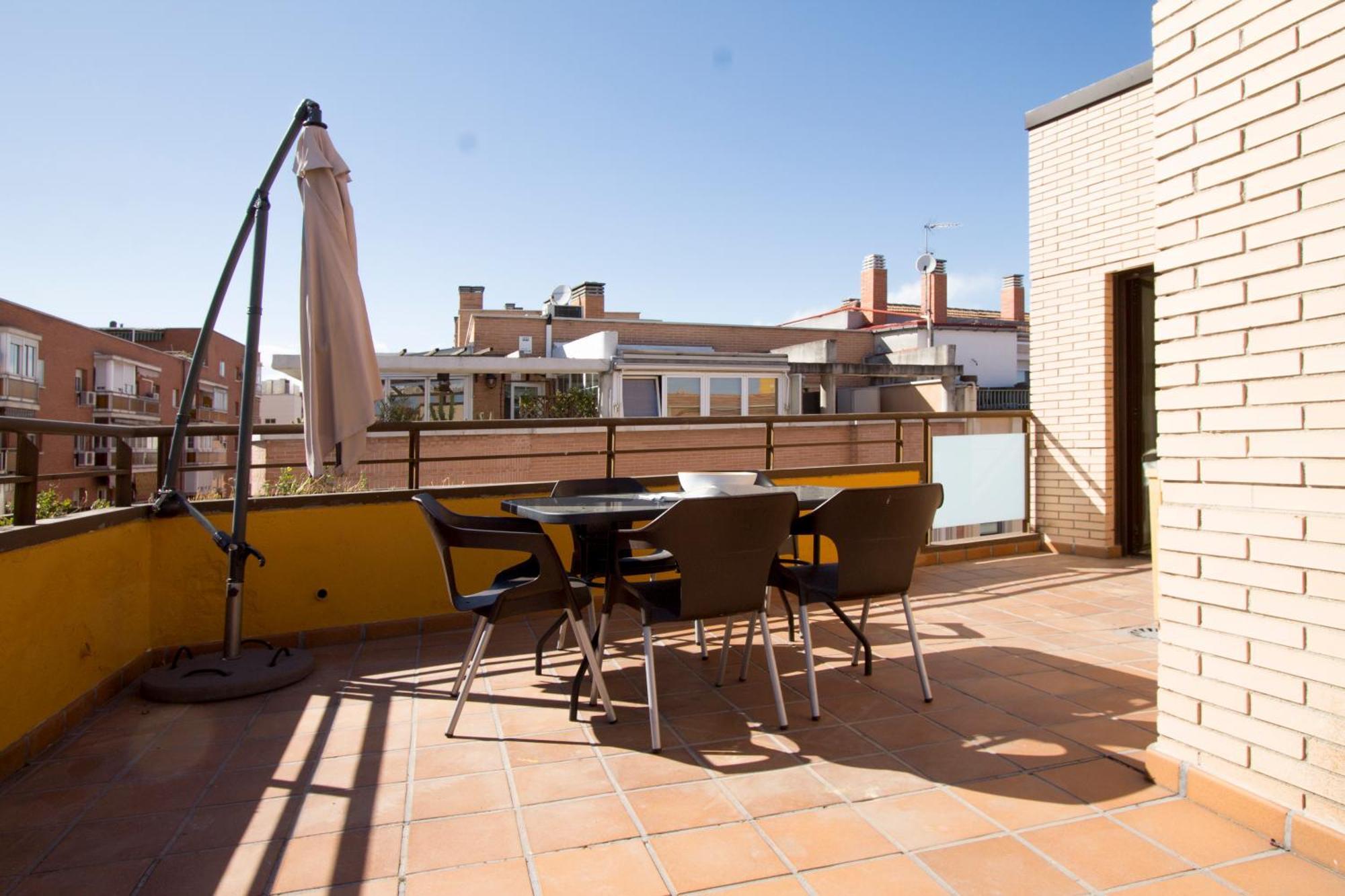 מדריד Apartamentos Adelfas מראה חיצוני תמונה